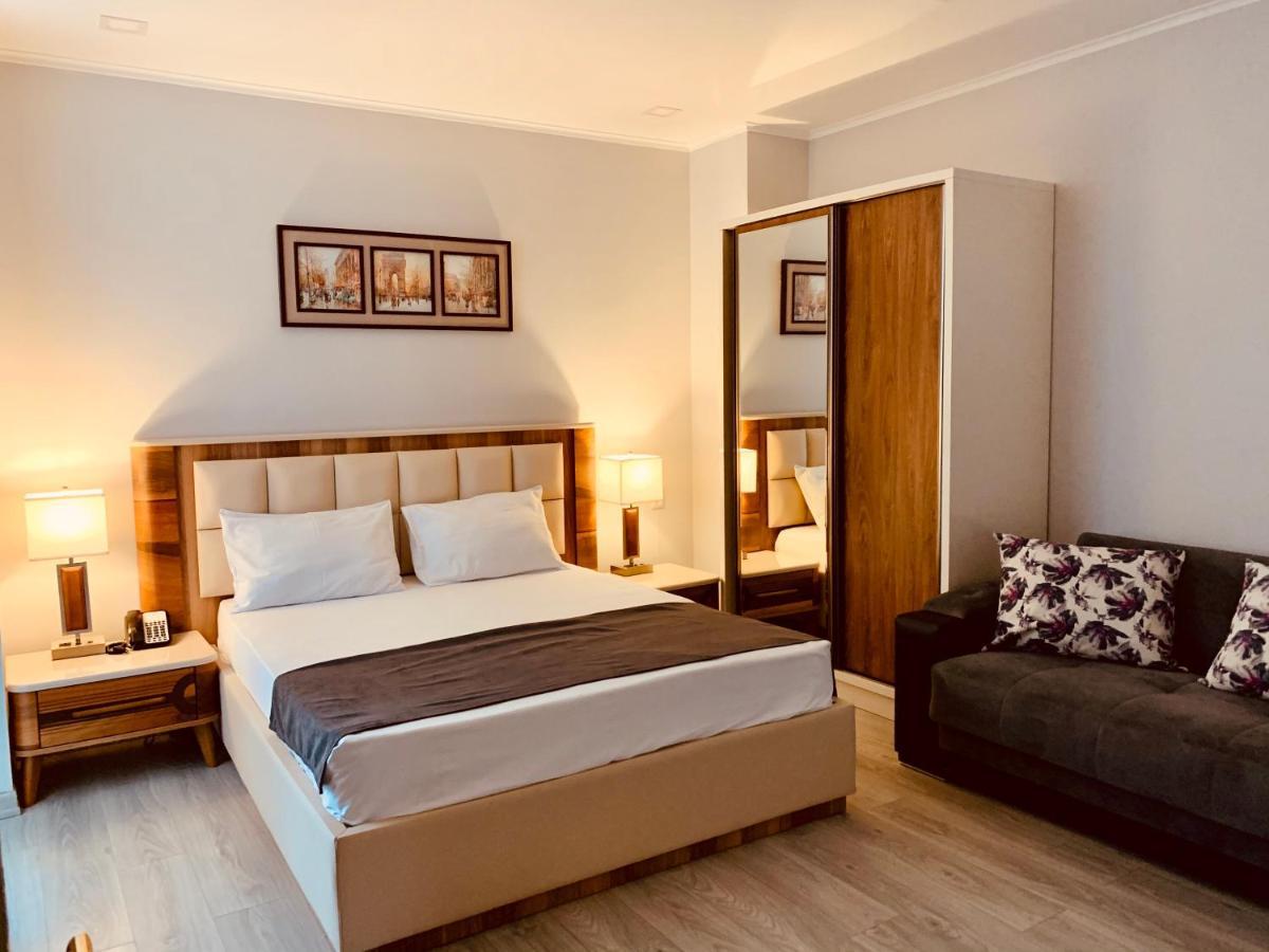 Hotel Tsereteli Palace บาทูมิ ภายนอก รูปภาพ